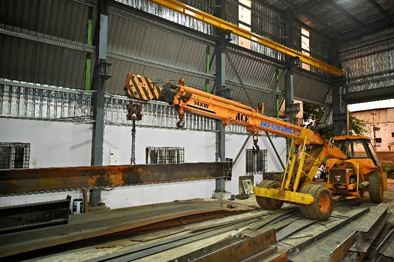 Hydra Crane